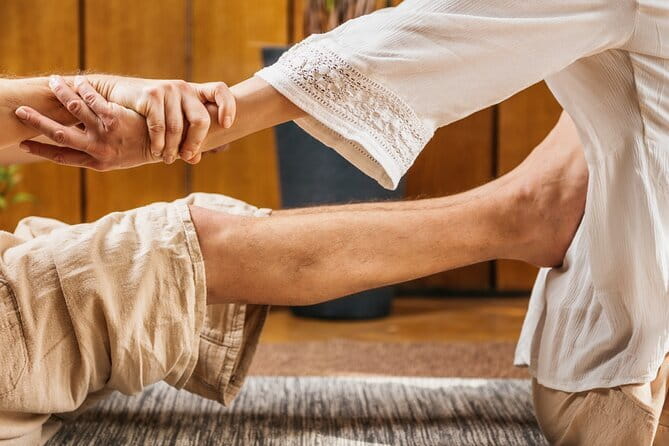 Private Thai Massage - Thai Massage in Da Nang: What This 1-Hour Private Session Really Feels Like
