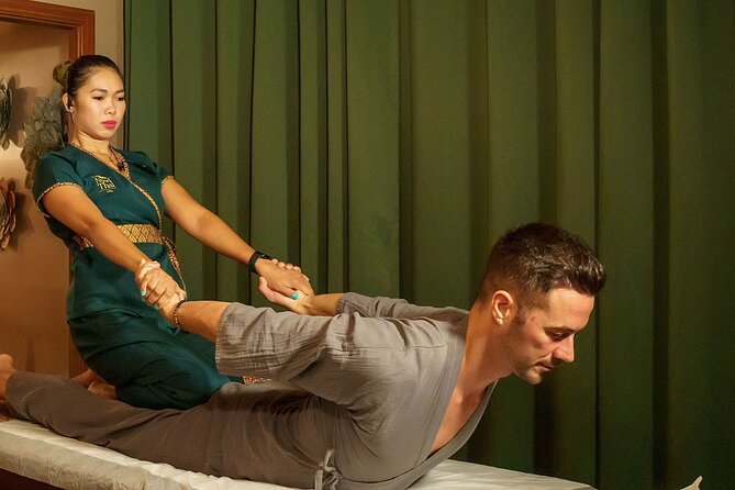 Private Thai Massage Session in Barcelona - Meeting at Carrer de la Diputació: getting set up fast