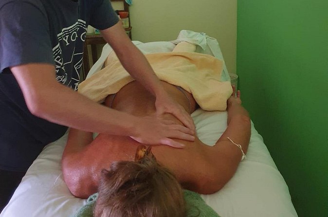 Relaxing massage in Bávaro Punta Cana - The therapist: Tibet training and an intuitive style