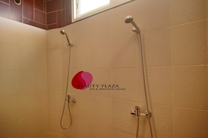 Relaxing Massages 50 minutes - Meeting in Santa Maria and Finding Beauty Plaza Without Headaches