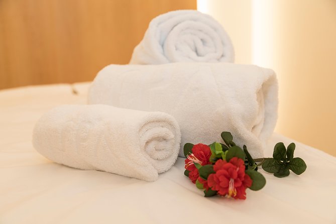 Romantic couple massage + SPA entry and private jacuzzi with cava - What to pack (so you can start relaxing immediately)