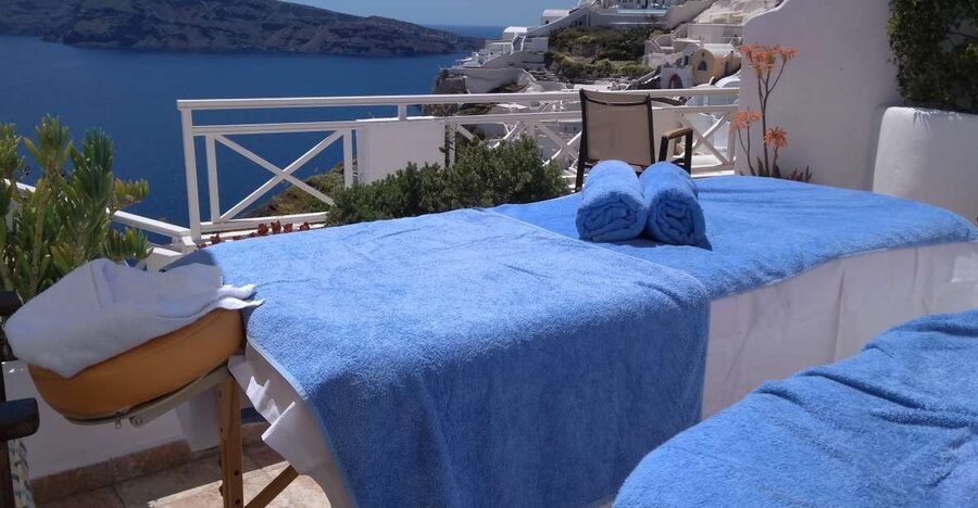 Santorini: Mobile Couples Massage at Your Private Villa - Therapists, couples coordination, and gender requests