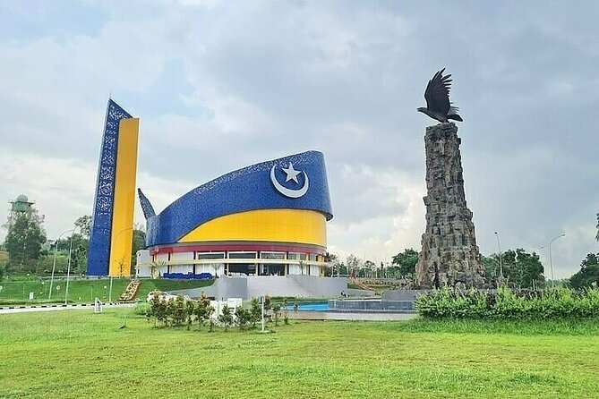 SMALL GROUP: Batam day tour with Ferry, 1-hour Massage, and Lunch from Singapore - Key Things You’ll Remember From This Batam Day Trip