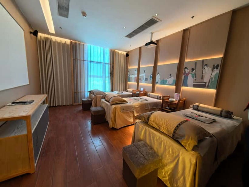 Xi'an: Traditional Chinese Massage or Spa with Meal - The Little Extras: Hanfu Dress, Clean Rooms, and Getting Help